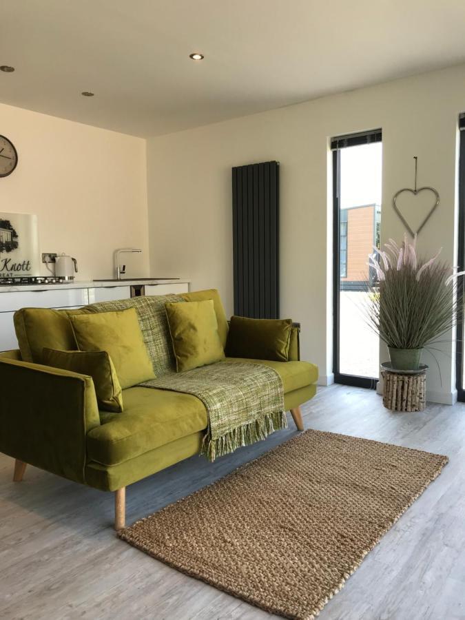 Parkknott Retreat Luxury Lodge With Private Hot Tub Askam in Furness 外观 照片